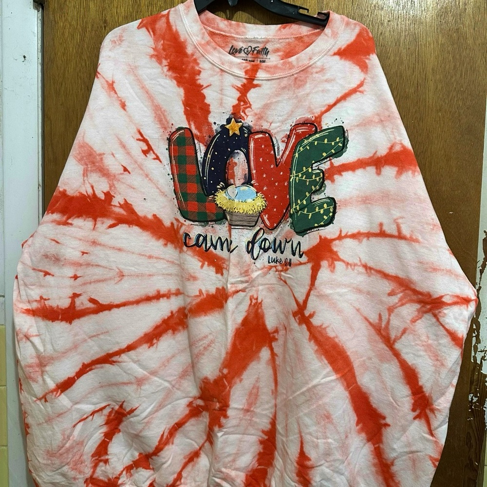 Love Christmas Graphic Tie-Dye Women’s size 3X Sweatshirt